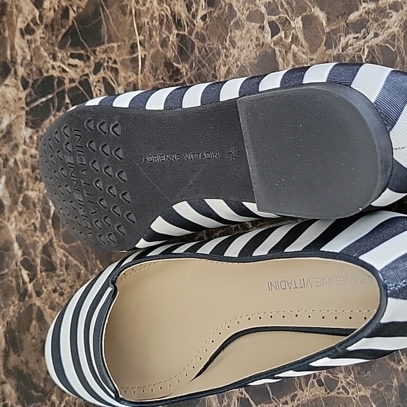 NEW WITHOUT TAGS Adrienne Vittadini Navy/White Shoes - Picture 6 of 11